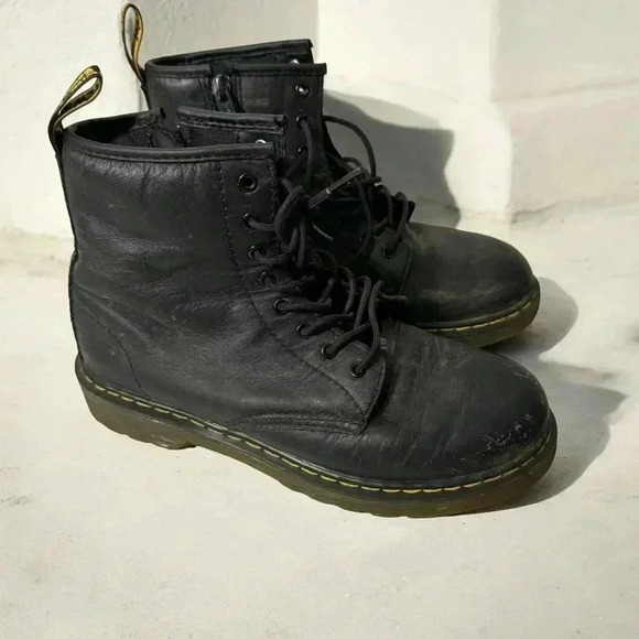 Doc marten boots  5 - Picture 1 of 9